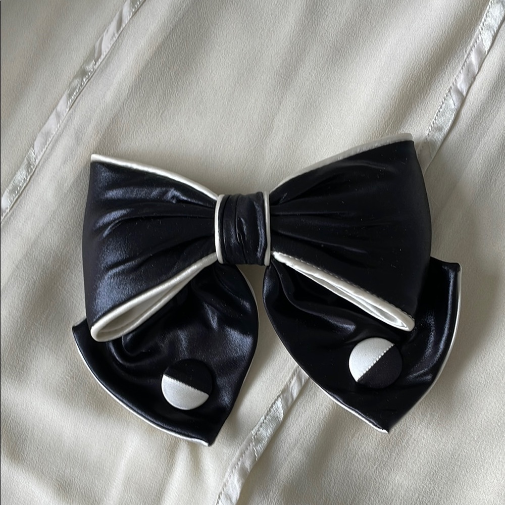 Elegant Black Bow Hair Accessory